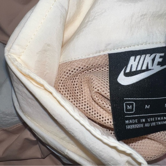 Nike Sportswear Icon Clash Packable Pullover Jacket Windbreaker & shorts M set - Picture 10 of 10